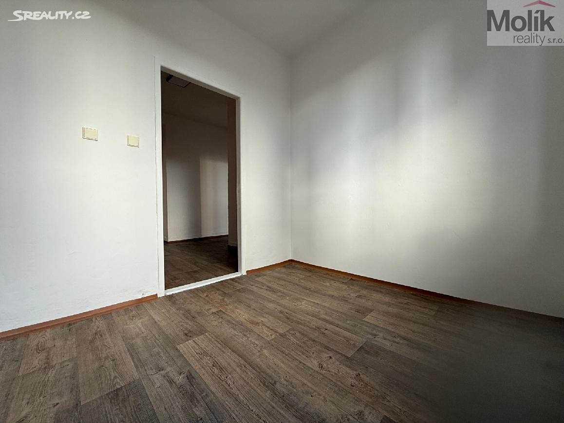 Pronájem bytu 2+1 52 m² – pohled 3