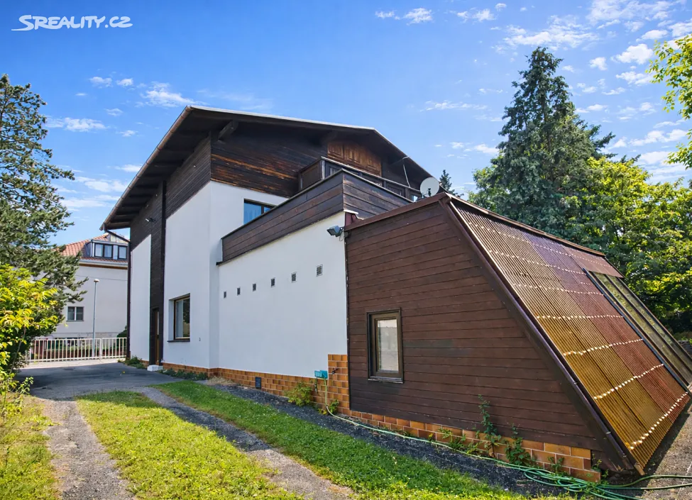 Prodej vily 353 m², pozemek 744 m² – další