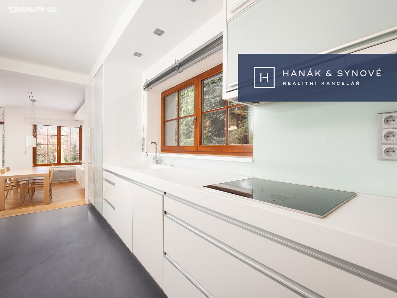 Prodej  rodinného domu 253 m², pozemek 2 546 m² – další