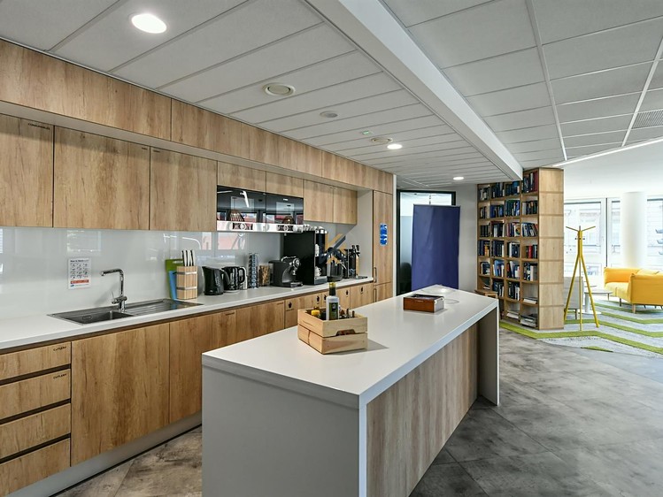 Комерційне приміщення в оренду, 730 м² (6 з 11)