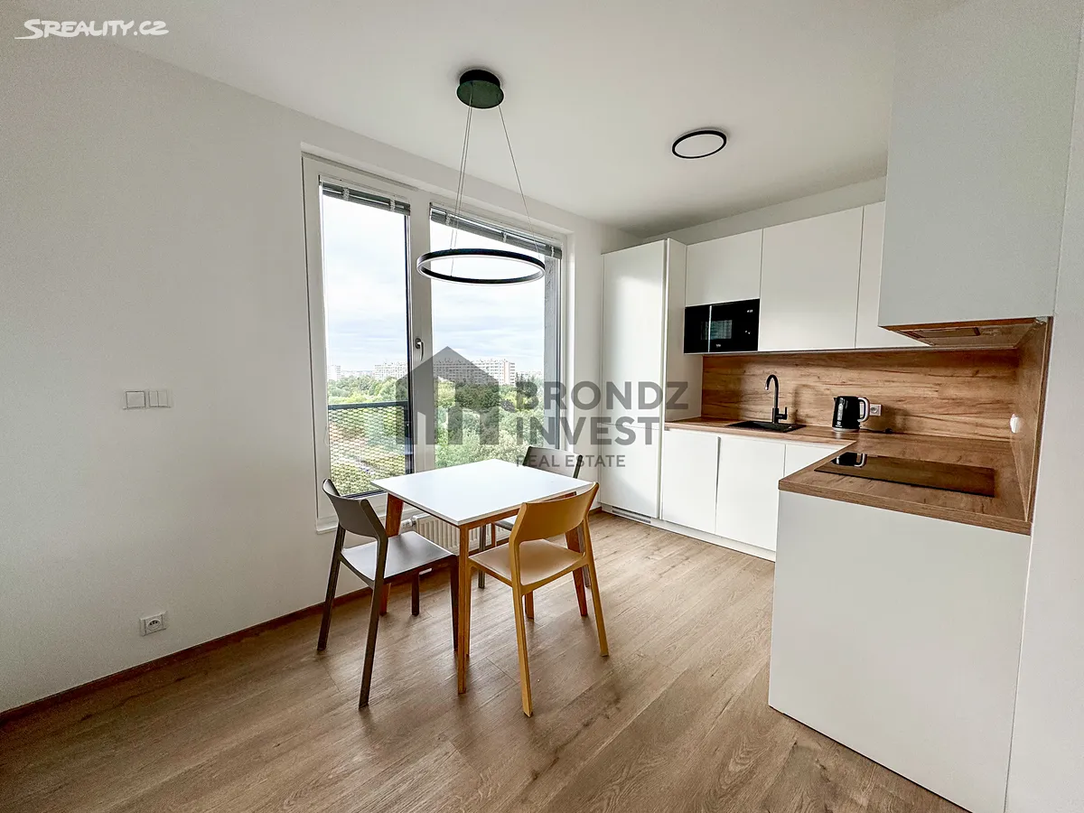 Pronájem bytu 2+kk 57 m², Praha