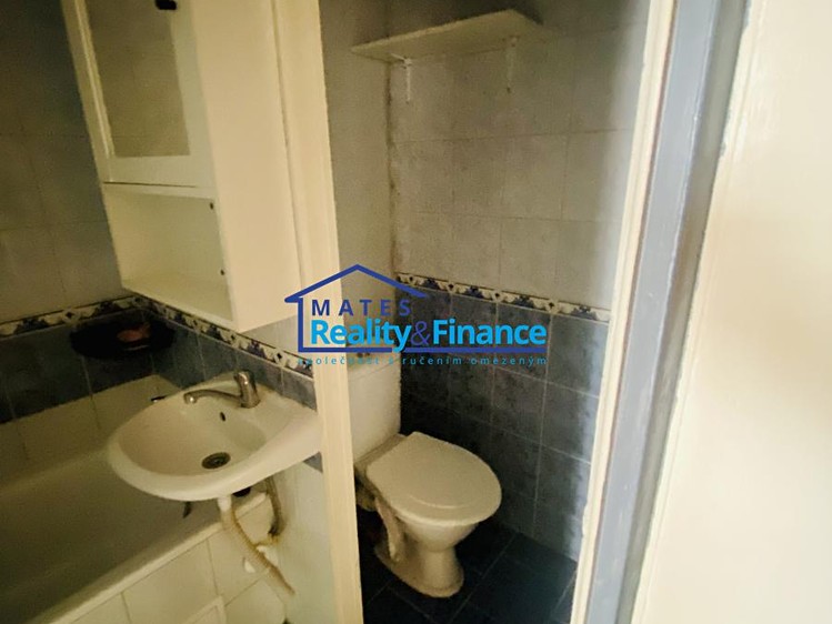 Pronájem bytu 2+kk, 43 m² (9 z 9)