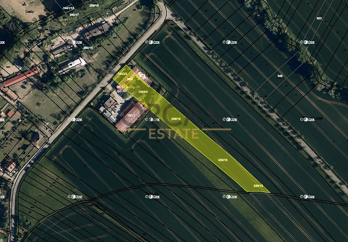 Prodej podílu 1/10 pole 851 m²