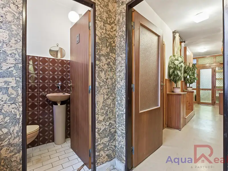 Prodej vícegeneračního domu 290 m², pozemek 1076 m², Karlovy Vary – náhled fotky 2