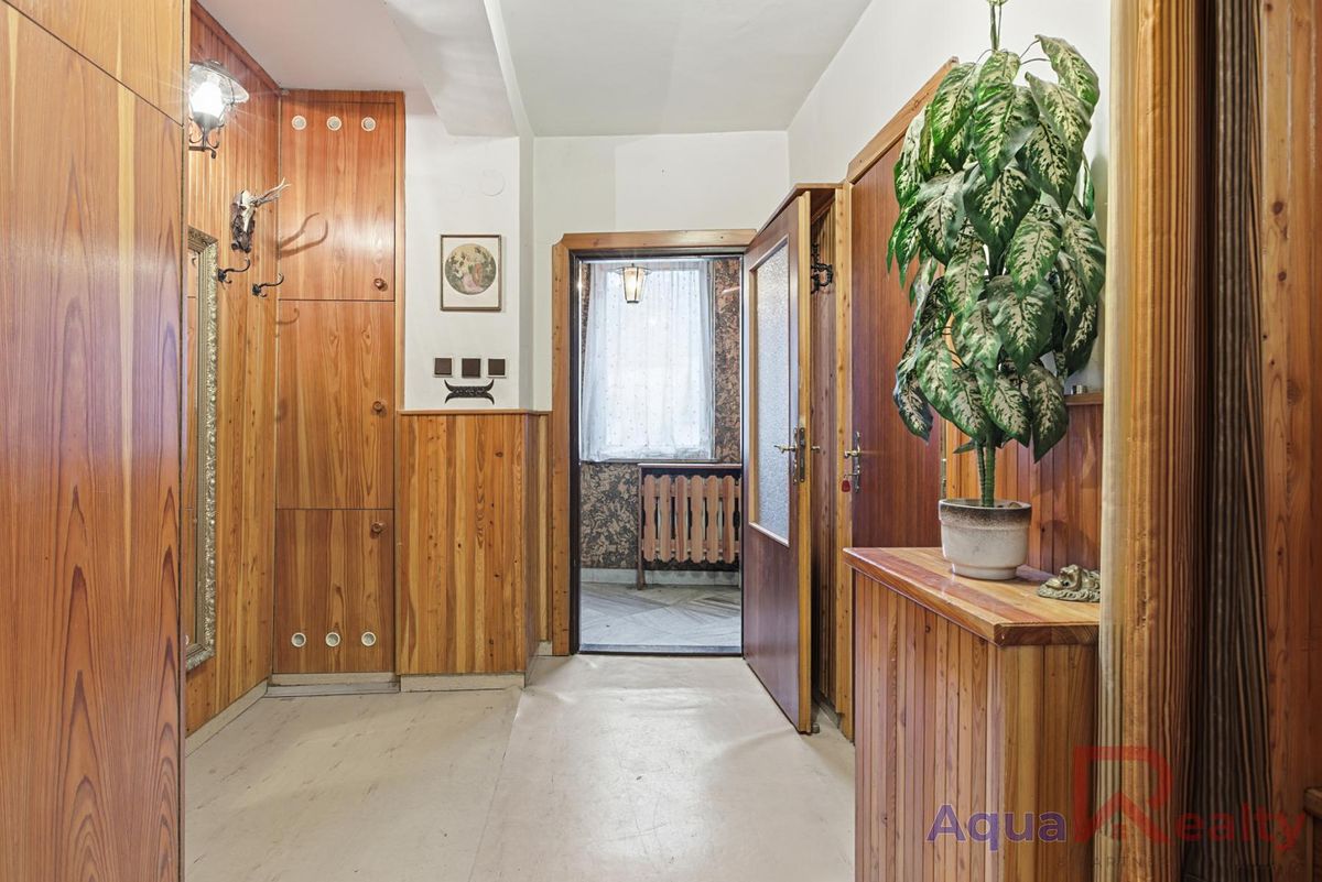 Prodej vícegeneračního domu 290 m², pozemek 1076 m² – fotografie 3