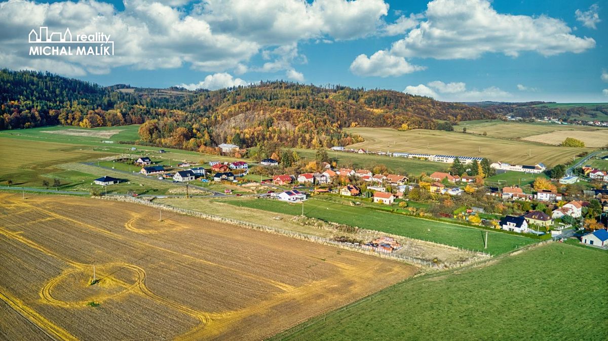 Prodej stavebního pozemku 8878 m² – fotografie 3