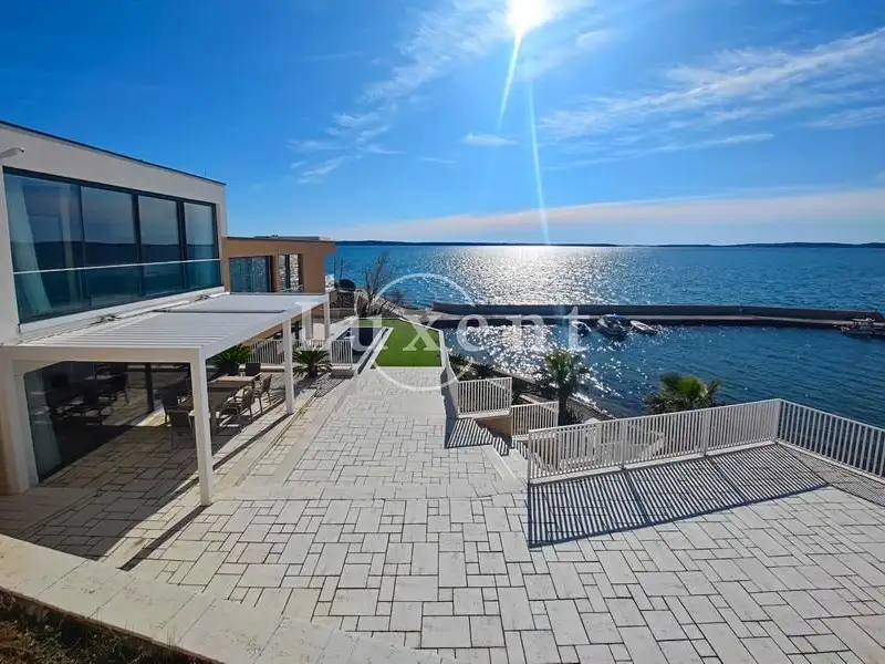 Prodej vily 357 m², pozemek 1341 m², Zadar – náhled fotky 1