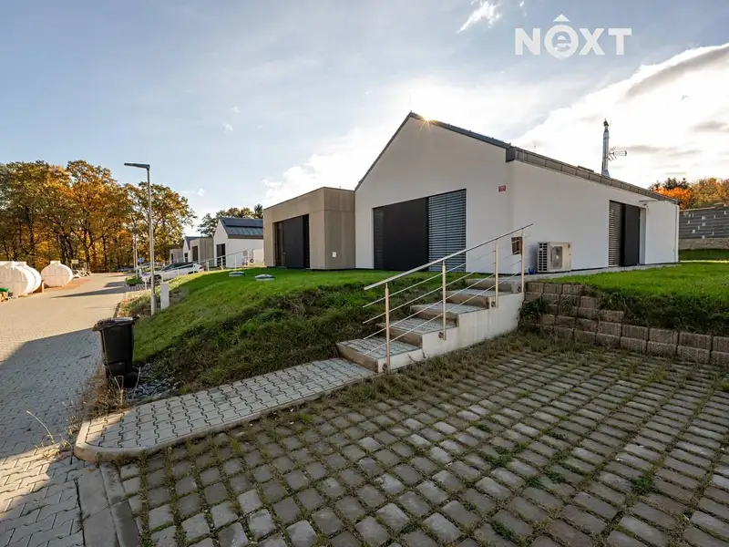 Prodej rodinného domu 97 m², pozemek 908 m², Strančice – náhled fotky 2