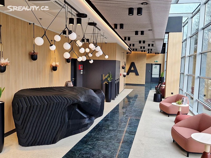 Pronájem kanceláře 505 m² – pohled 2
