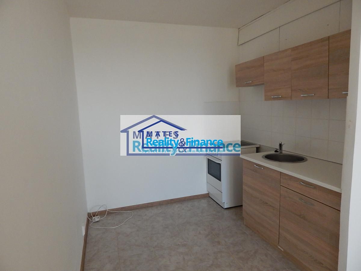 Pronájem bytu 2+kk 43 m² – fotografie 3