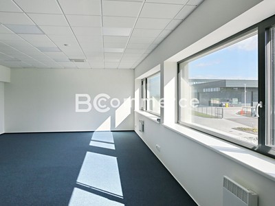 Pronájem skladového prostoru 340 m² — photo 2