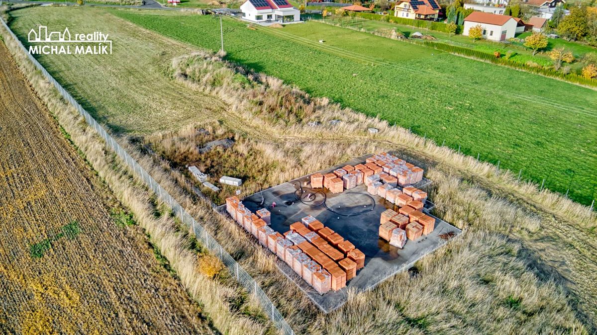 Prodej stavebního pozemku 8878 m² – fotografie 2