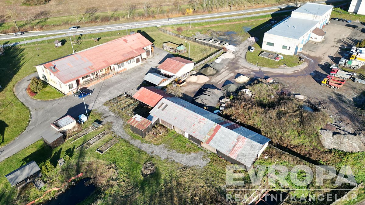 Prodej výrobní haly, prostoru 740 m² – fotografie 2