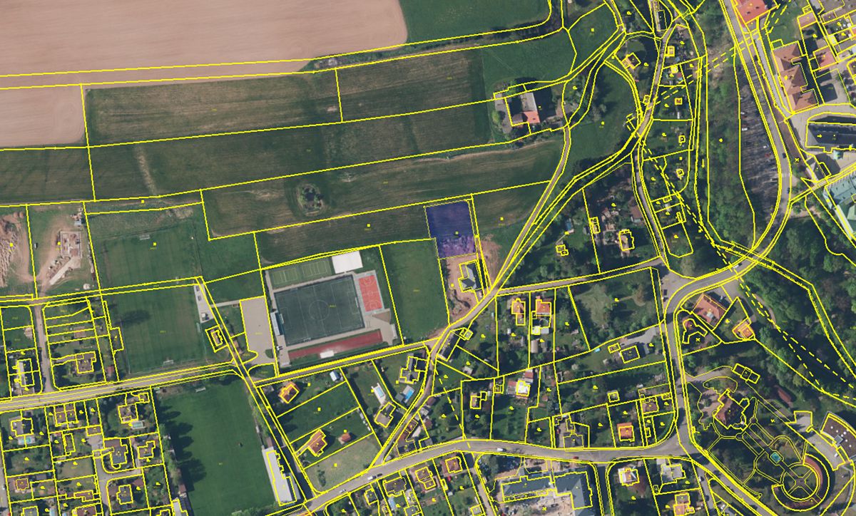 Prodej stavebního pozemku 1398 m² – fotografie 2