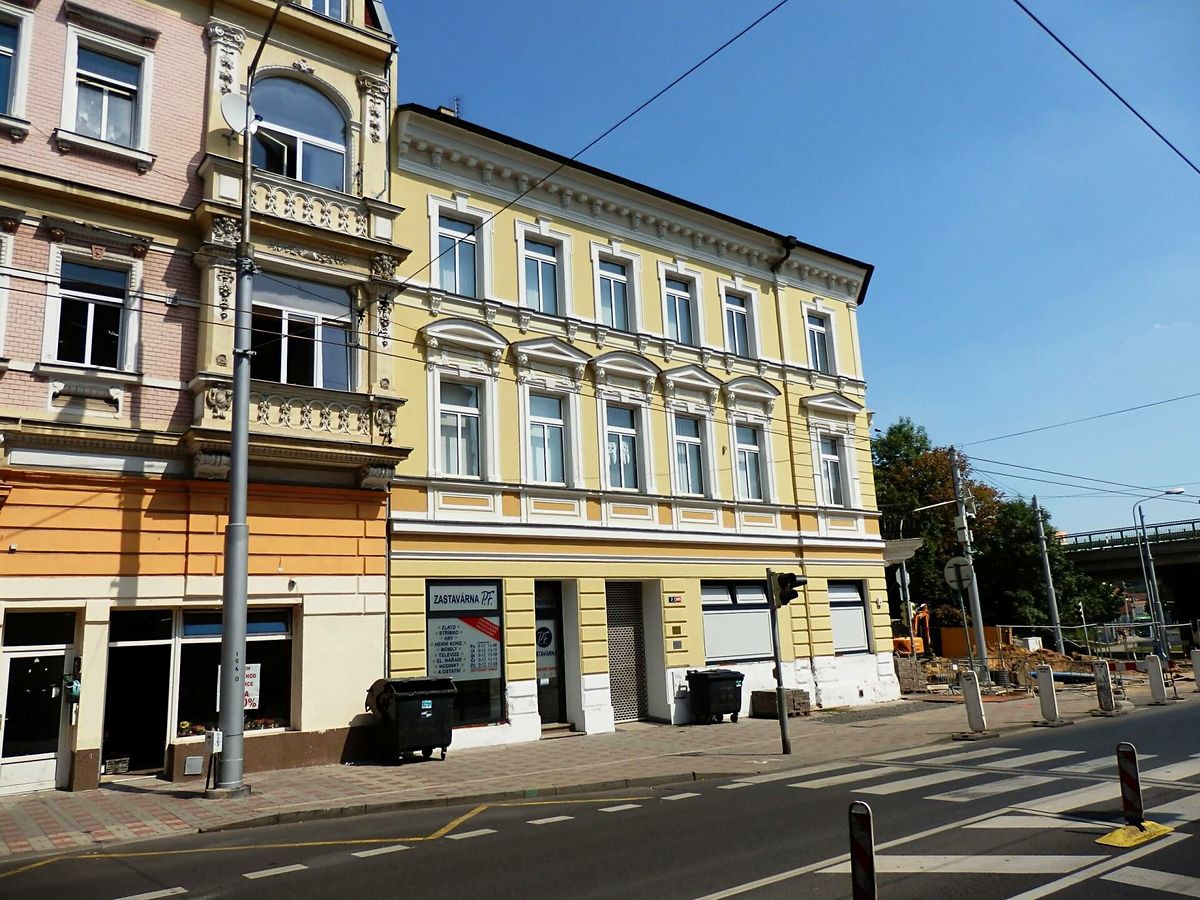 Pronájem obchodního prostoru 57 m² – fotografie 3