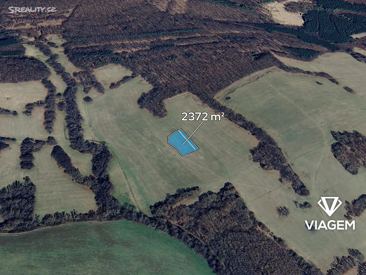 Prodej pole 2372 m², Záhorovice