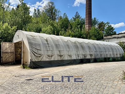 Pronájem skladového prostoru 300 m²