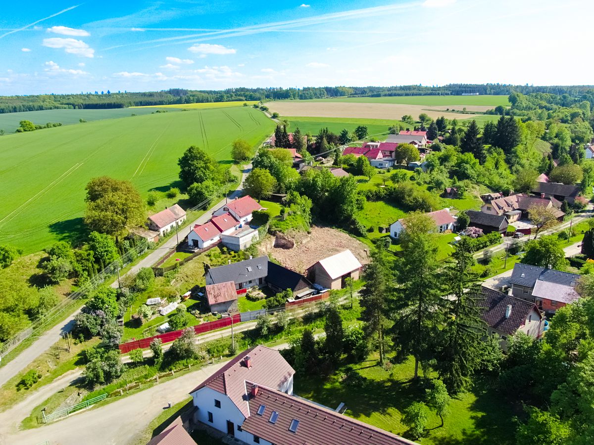 Prodej stavebního pozemku 899 m²