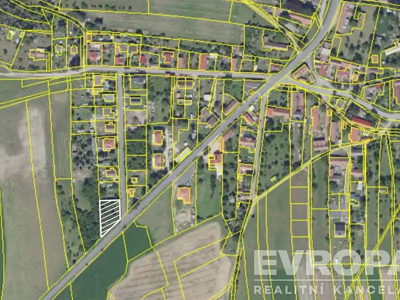 Prodej stavebního pozemku 975 m², Uhlířská Lhota – náhled fotky 3