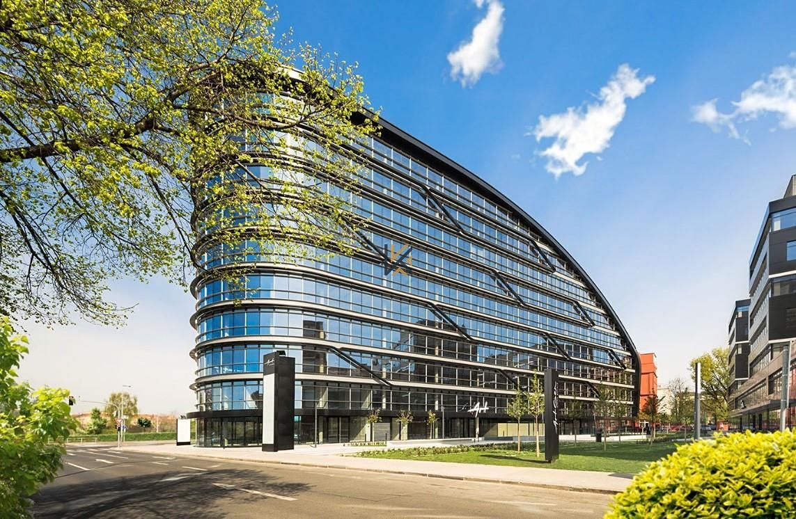 Pronájem kanceláře 1893 m²