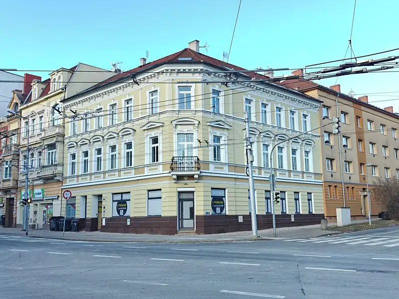 Pronájem kanceláře 151 m², Teplice – náhled fotky 1