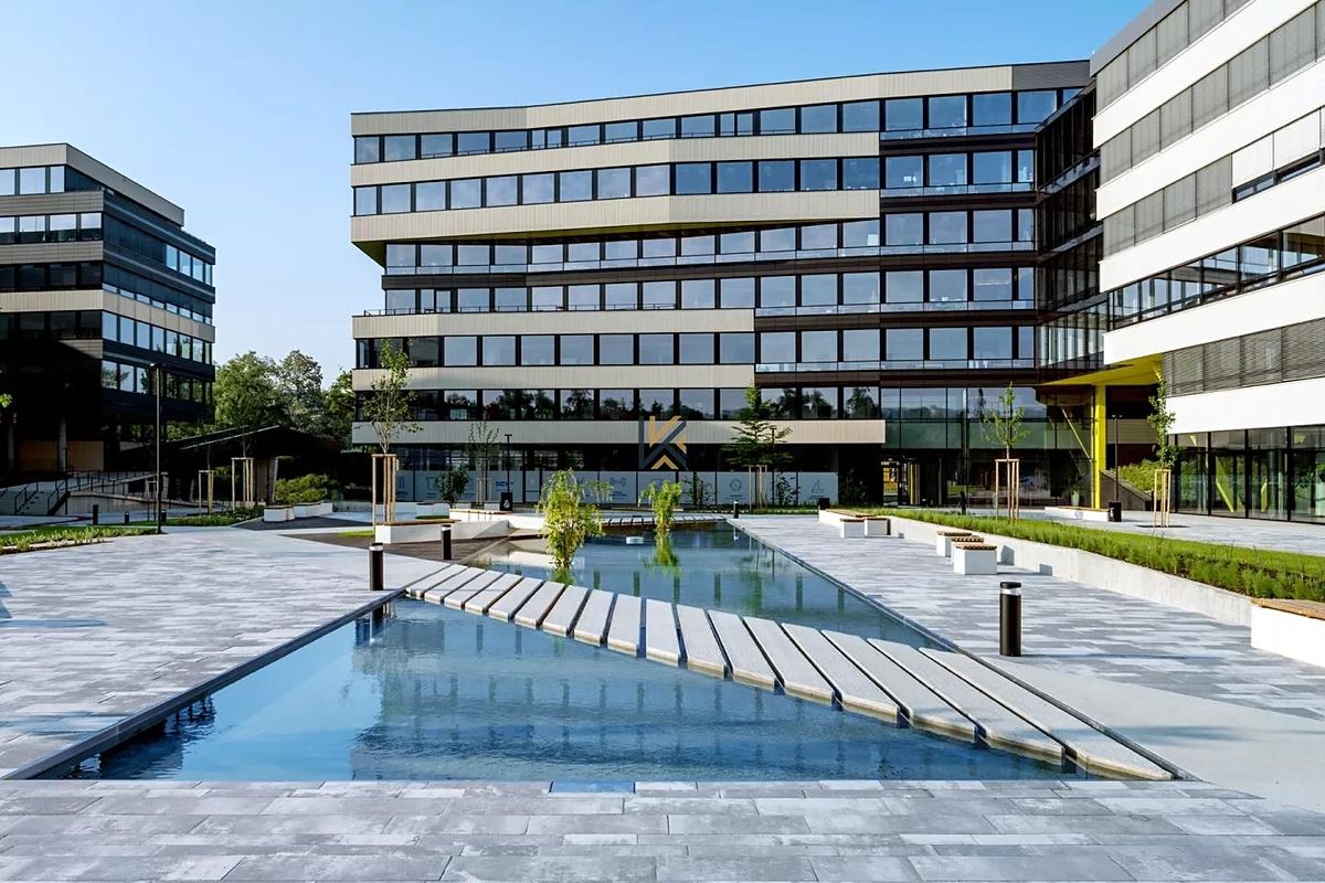 Pronájem kanceláře 514 m² – fotografie 2