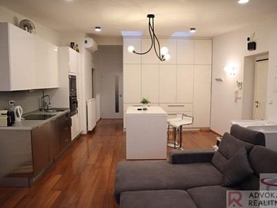 Pronájem bytu 3+kk 96 m²