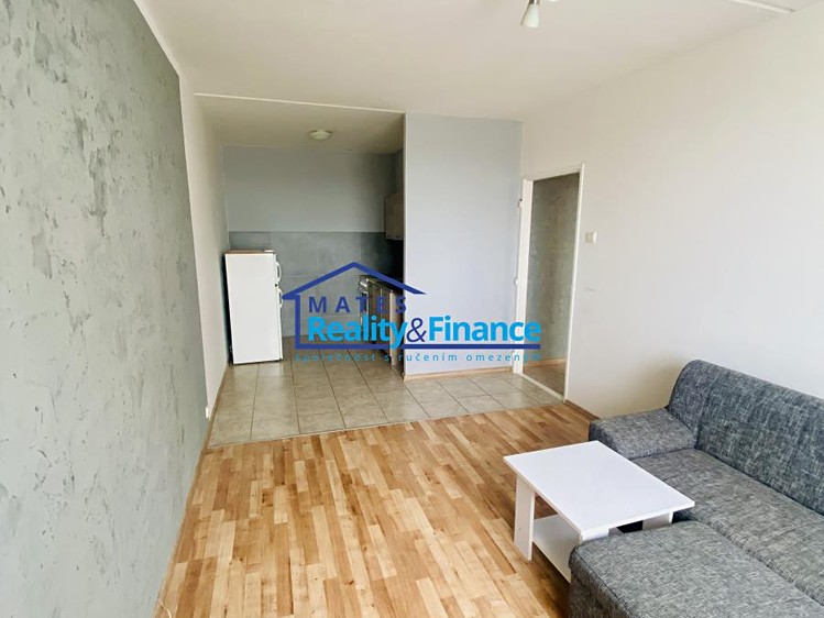 Pronájem bytu 2+kk, 43 m² (6 z 9)