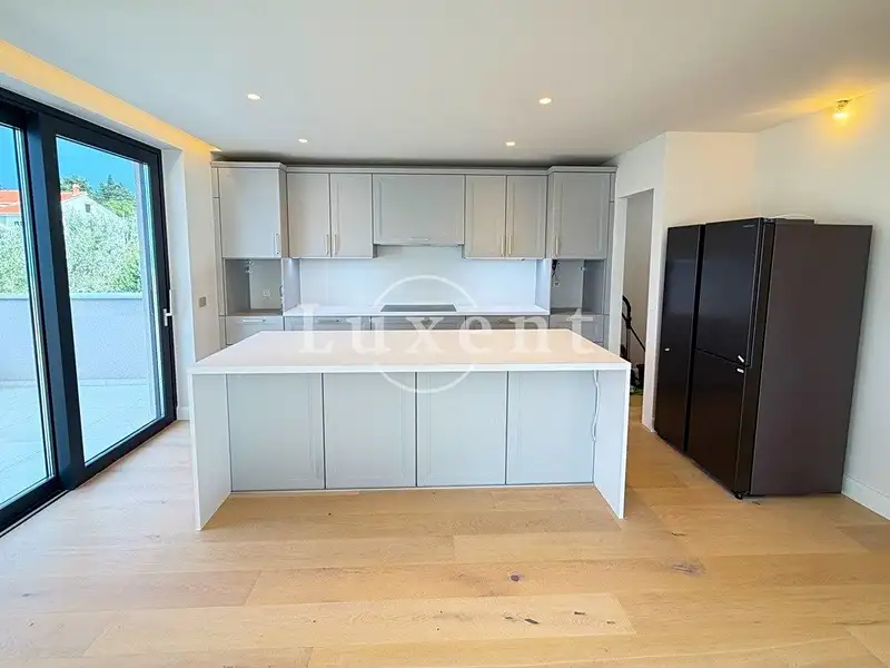 Prodej vily 246 m², pozemek 749 m², Zadar – náhled fotky 3