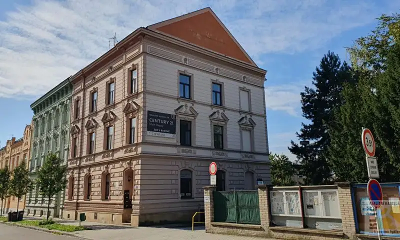 Pronájem kanceláře 19 m², Kroměříž – náhled fotky 1