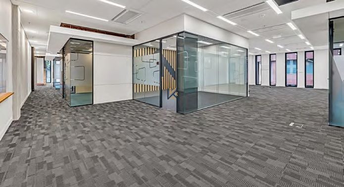 Pronájem kanceláře 282 m² – fotografie 2