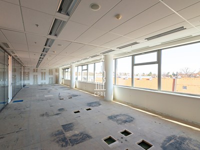 Pronájem kanceláře 355 m² — photo 4