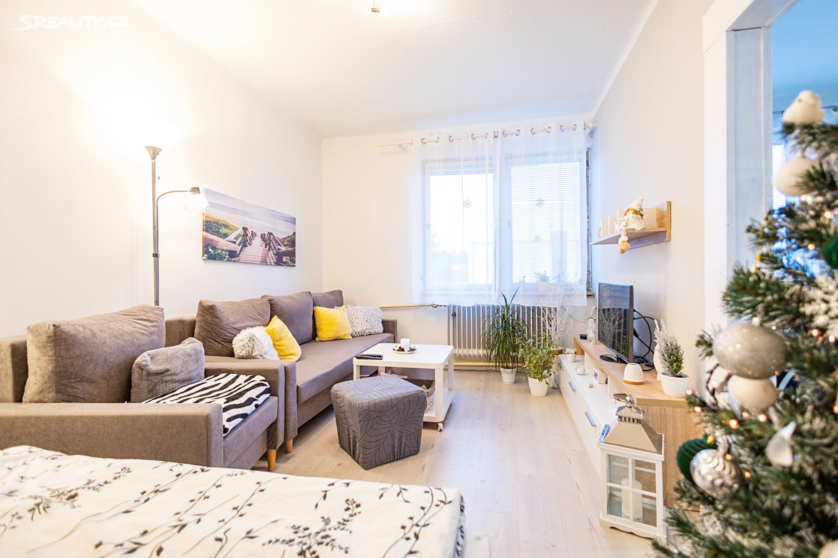 Prodej  vícegeneračního domu 180 m², pozemek 346 m² – další