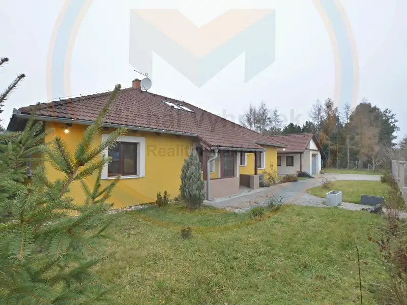 Prodej rodinného domu 154 m², pozemek 1244 m², Tišice – náhled fotky 1
