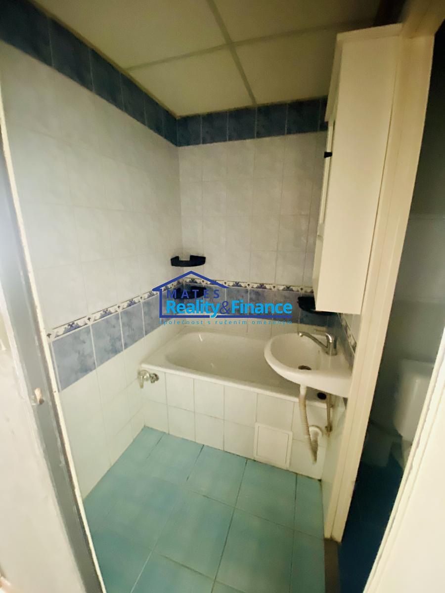 Pronájem bytu 2+kk 43 m² – fotografie 2