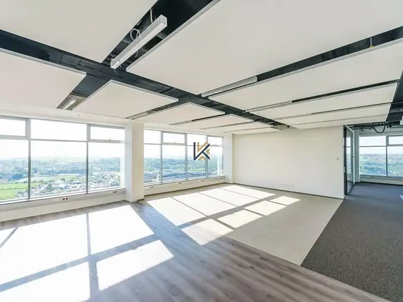 Pronájem kanceláře 256 m², Praha – náhled fotky 2
