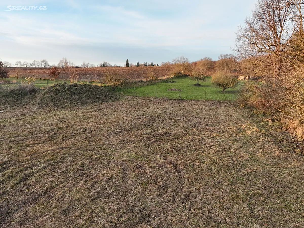 Prodej stavebního pozemku 1297 m² - Więcej