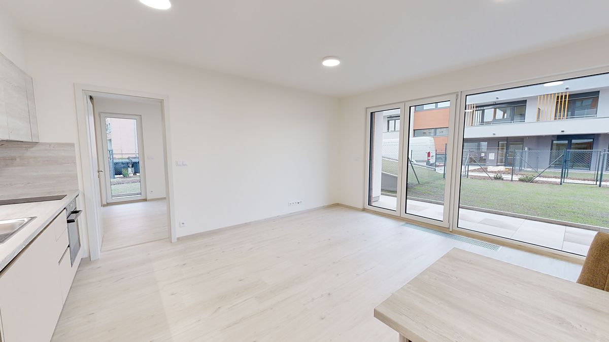 Pronájem bytu 2+kk 55 m² – fotografie 4