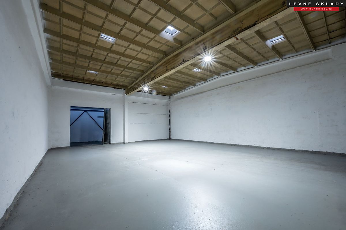 Pronájem skladového prostoru 1000 m²