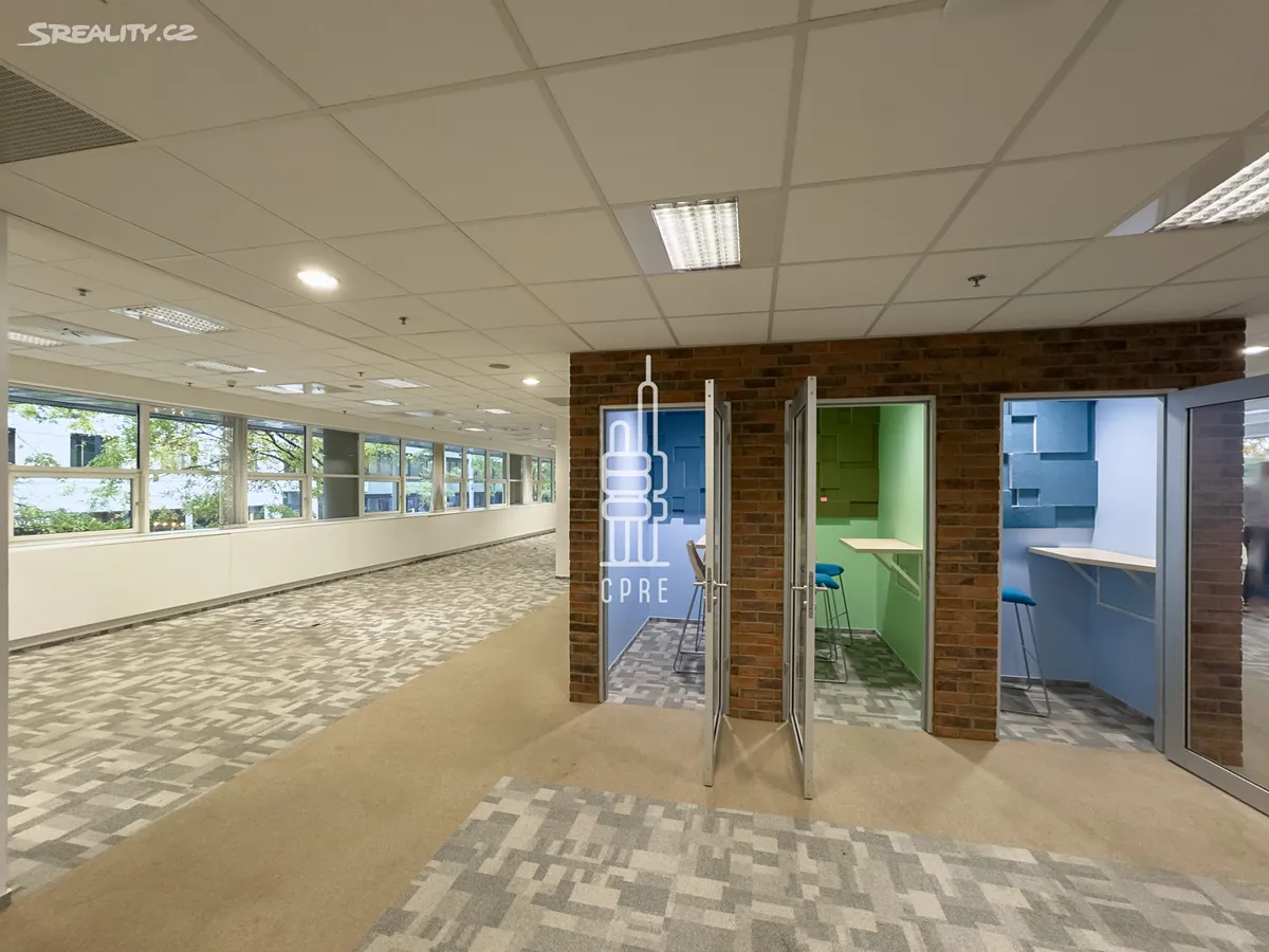 Pronájem kanceláře 494 m² – pohled 4