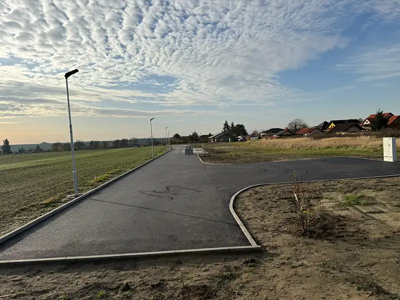 Prodej stavebního pozemku 921 m², Byšice – náhled fotky 3