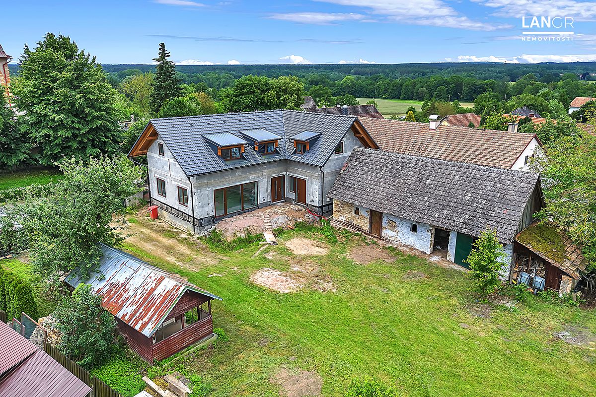 Prodej rodinného domu 188 m², pozemek 3237 m² – fotografie 3