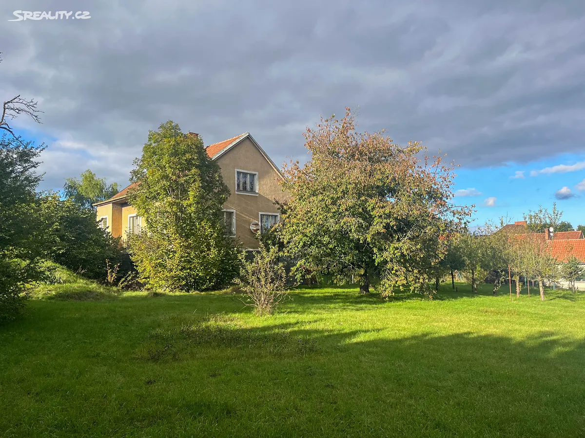 Prodej rodinného domu 125 m², pozemek 2744 m² – pohled 2