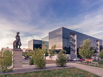 Pronájem kanceláře 740 m² — photo 2