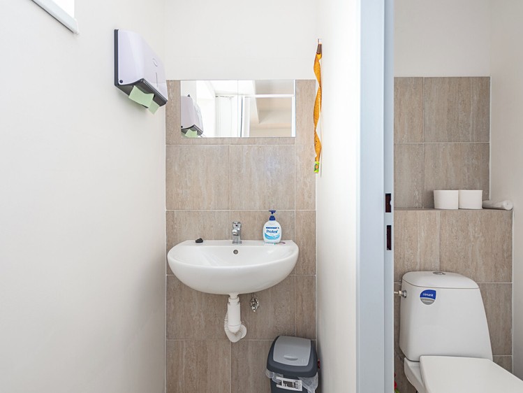 Prodej komerčního prostoru, 68 m² (15 z 16)