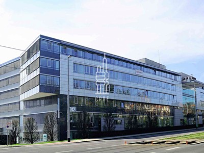Pronájem kanceláře 236 m²