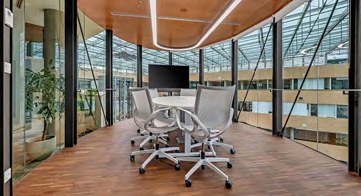 Pronájem kanceláře 740 m² – fotografie 5