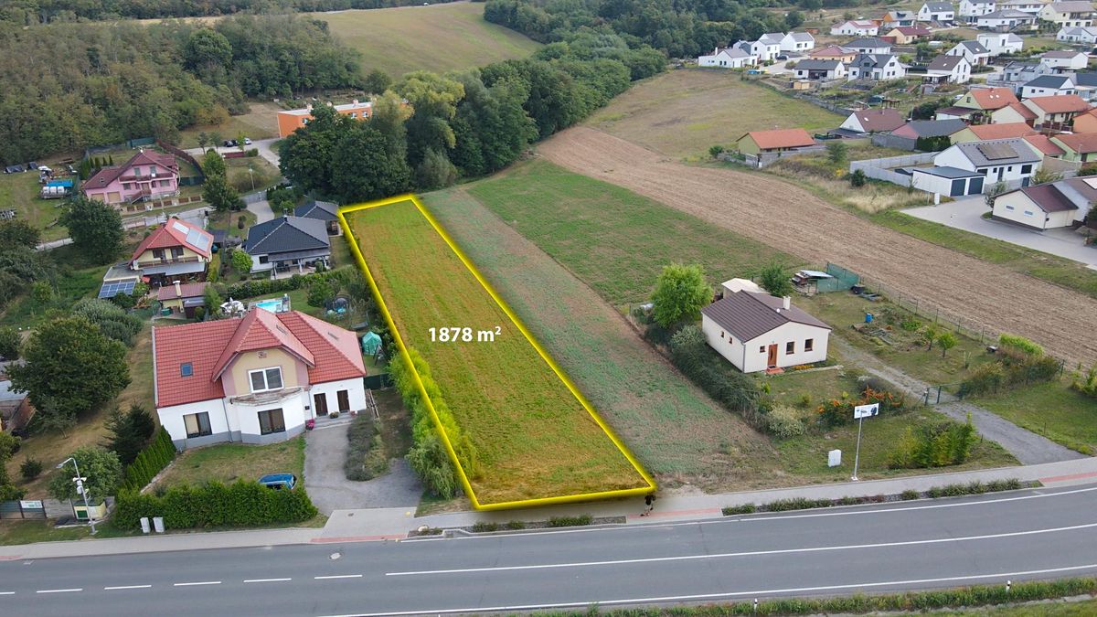 Prodej stavebního pozemku 1878 m² – fotografie 2
