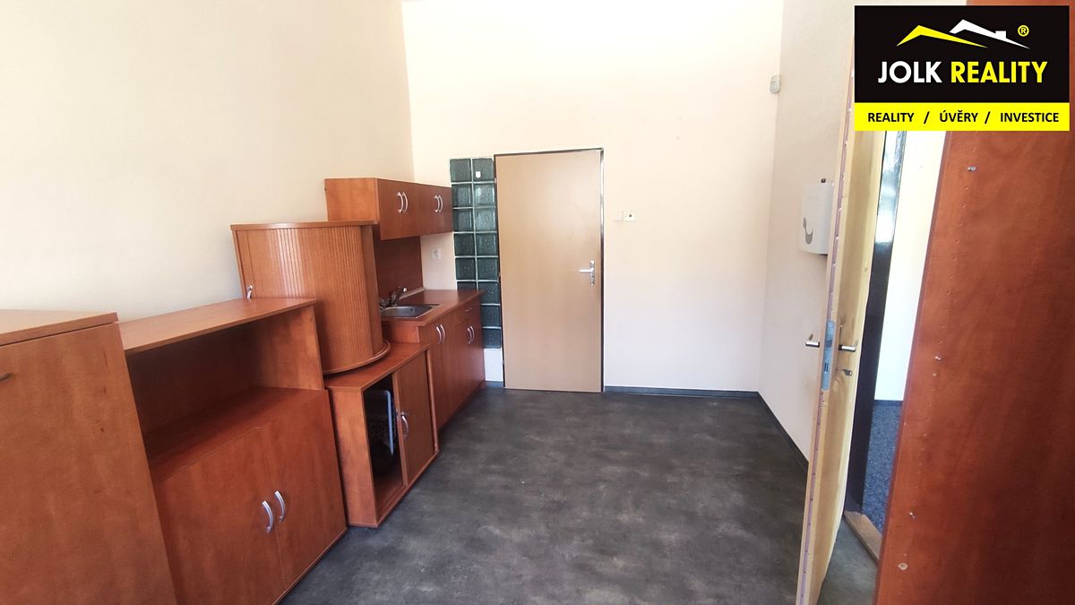 Pronájem kanceláře 15 m² – fotografie 3