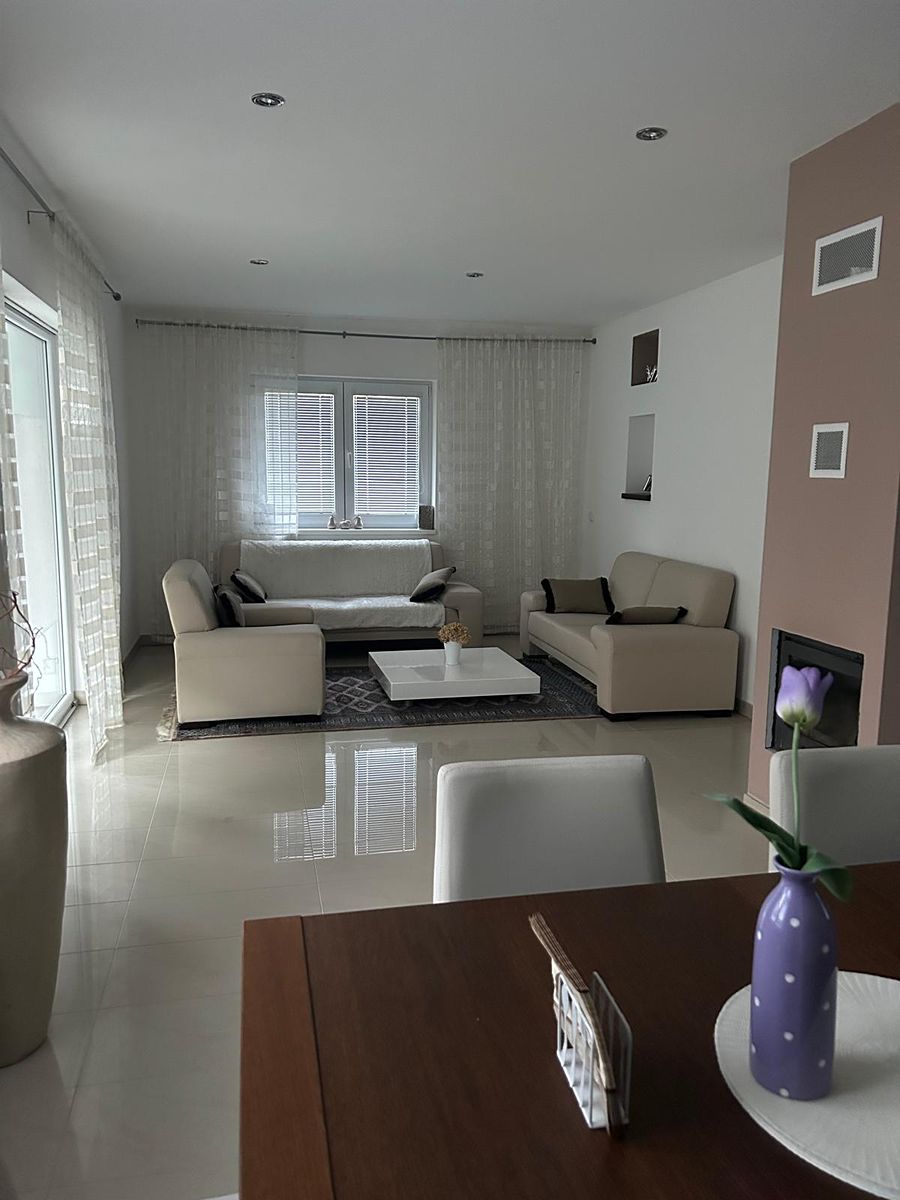 Prodej rodinného domu 235 m², pozemek 540 m² – fotografie 5